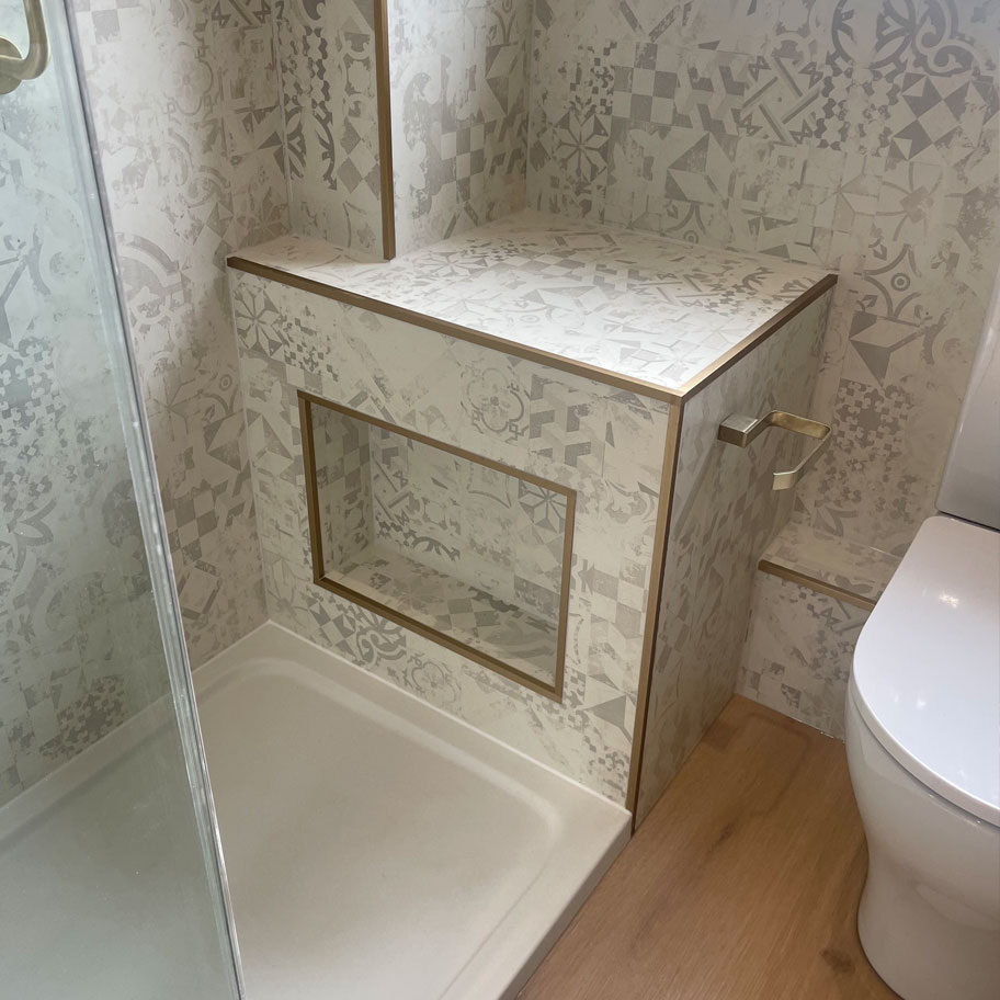 walk in shower room tiling toilet