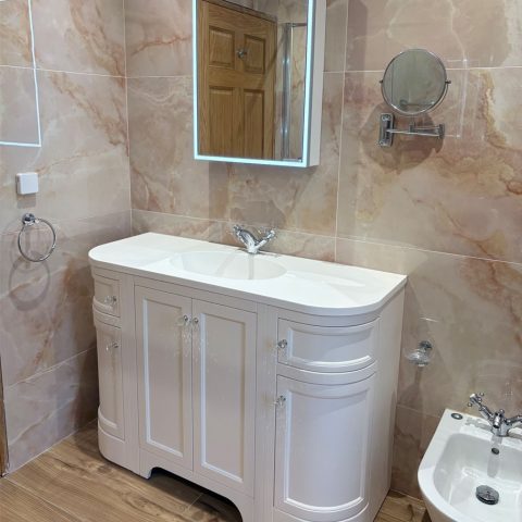walk in shower room tiling mirror bidet