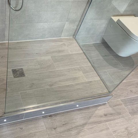 walk in shower room tiling toilet